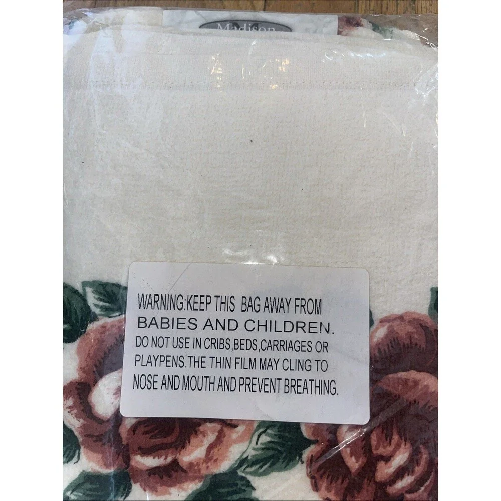 Vintage Reflections 4 Piece Rose Arbor Towel Set